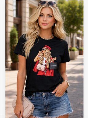 Fashionista Shopping Graphic Tee – Chic Street Style Top